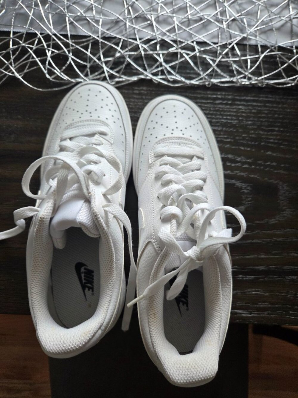 Nike - Picture 3 of 4
